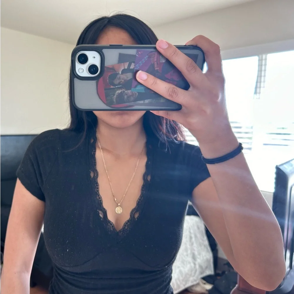 black top with lace neckline - Picture 3 of 4